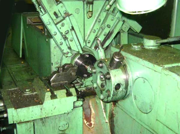 Фото токарного револьверного верстата 1Е140, 1Е125 1Е140, 1Е125 фото токарного токарно-револьверного верстата